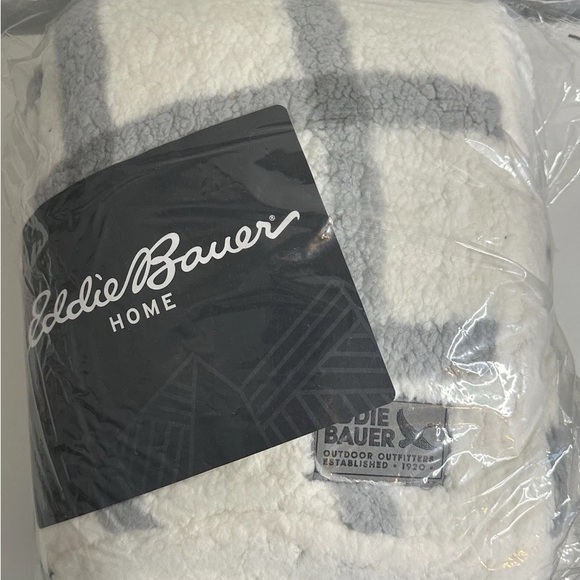 Eddie Bauer Other - Eddie Bauer Home Cream and Gray Throw Blanket